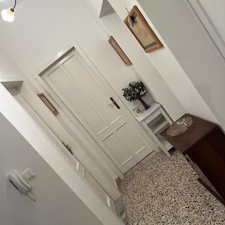 Sirene 68 Apartamento *